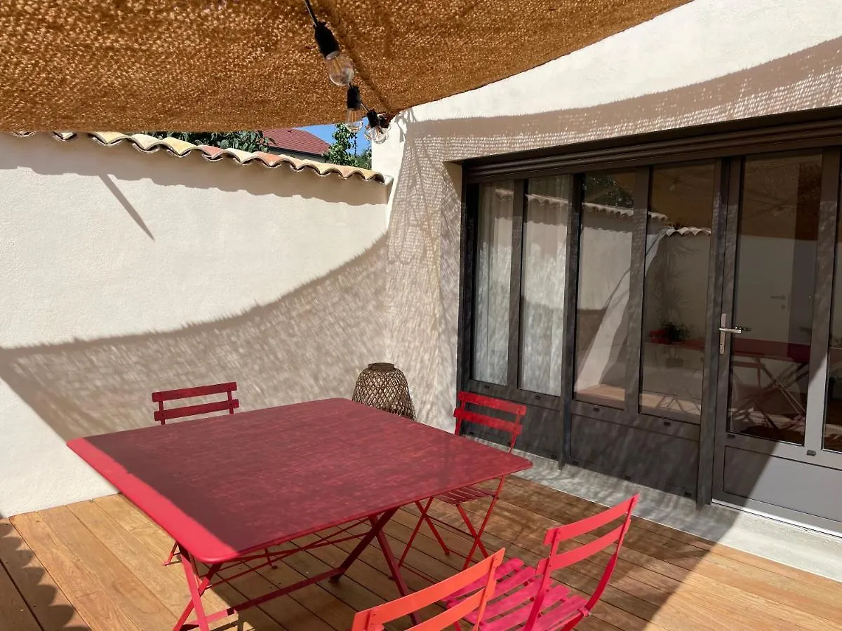 Homestay Suite 671 Reyrieux France